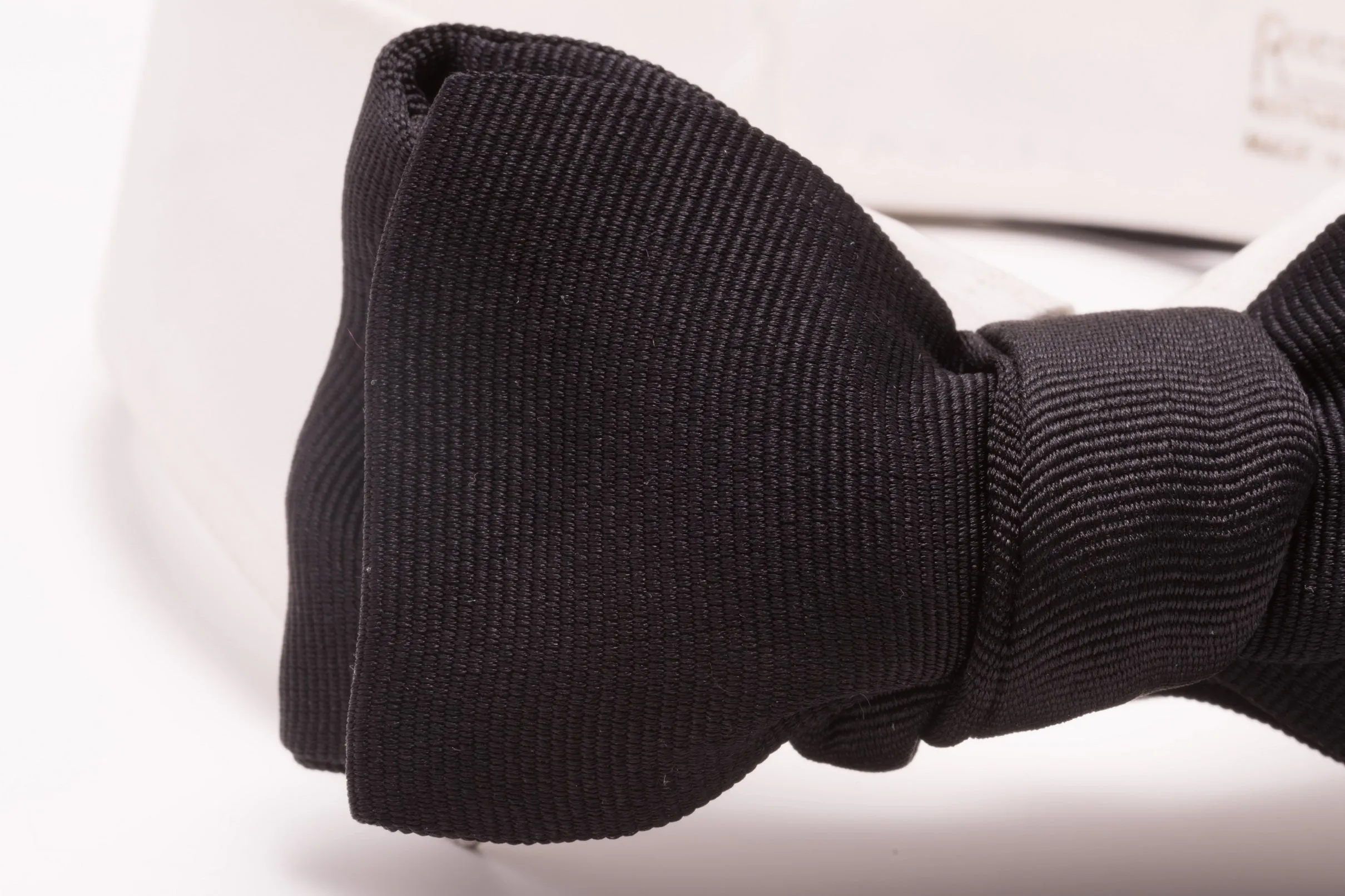 Black Batwing Silk Faille Grosgrain Bow Tie