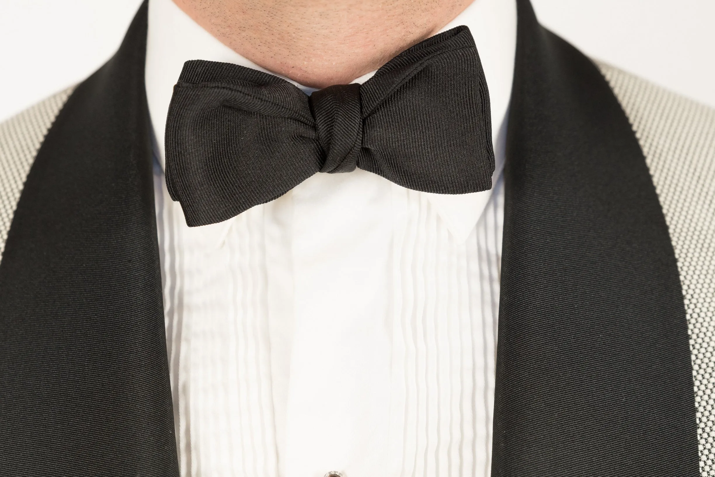 Black Batwing Silk Faille Grosgrain Bow Tie