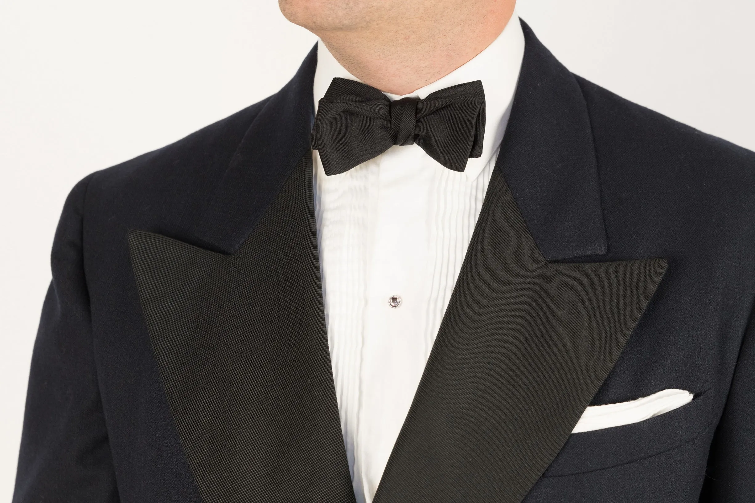 Black Batwing Silk Faille Grosgrain Bow Tie