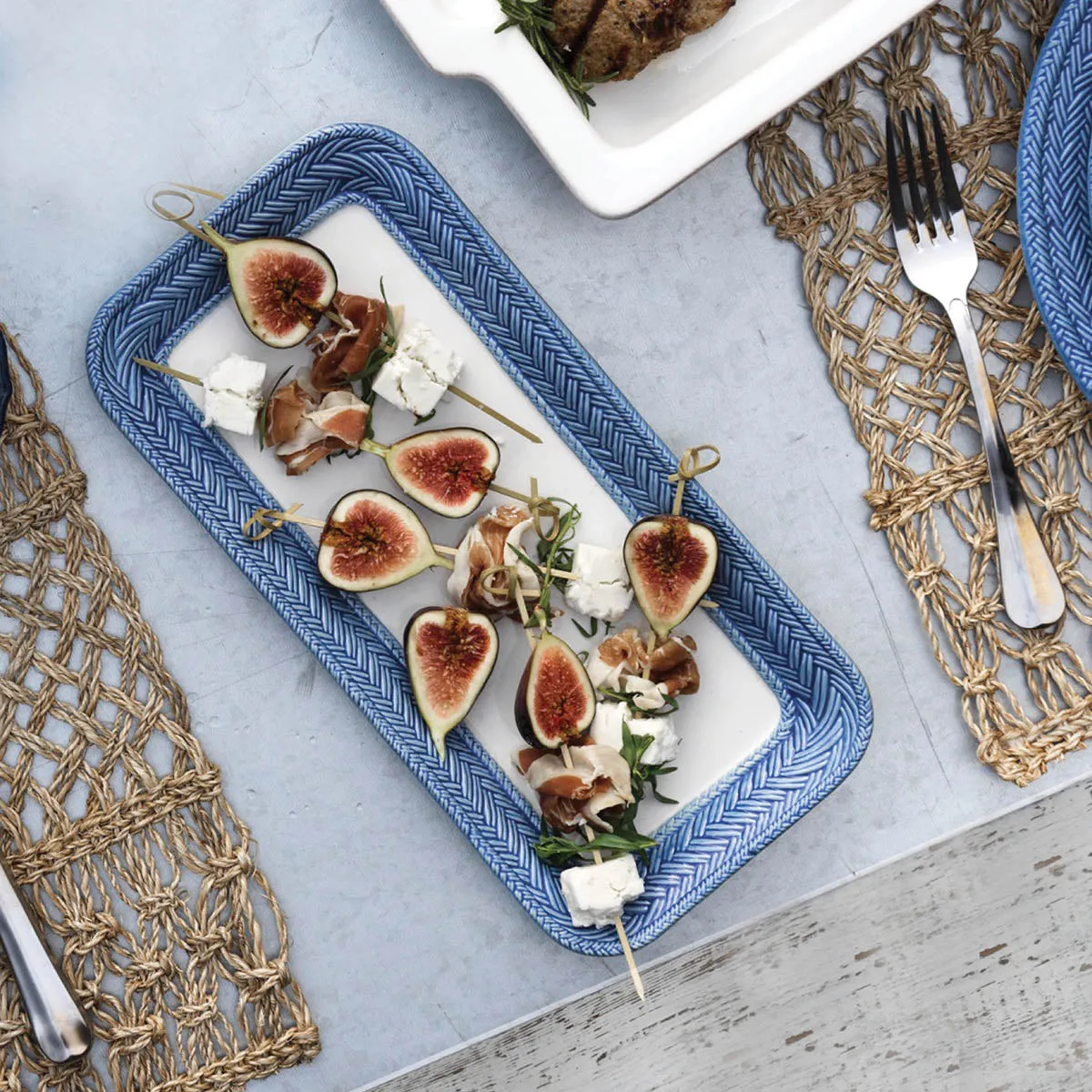 Le Panier 13" Hostess Tray - Delft Blue