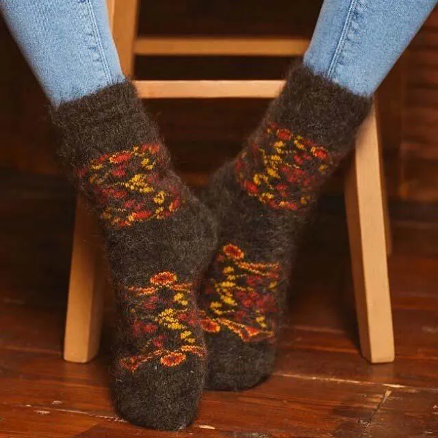 Unisex Old World Charm Goat Wool Thick Crew Socks