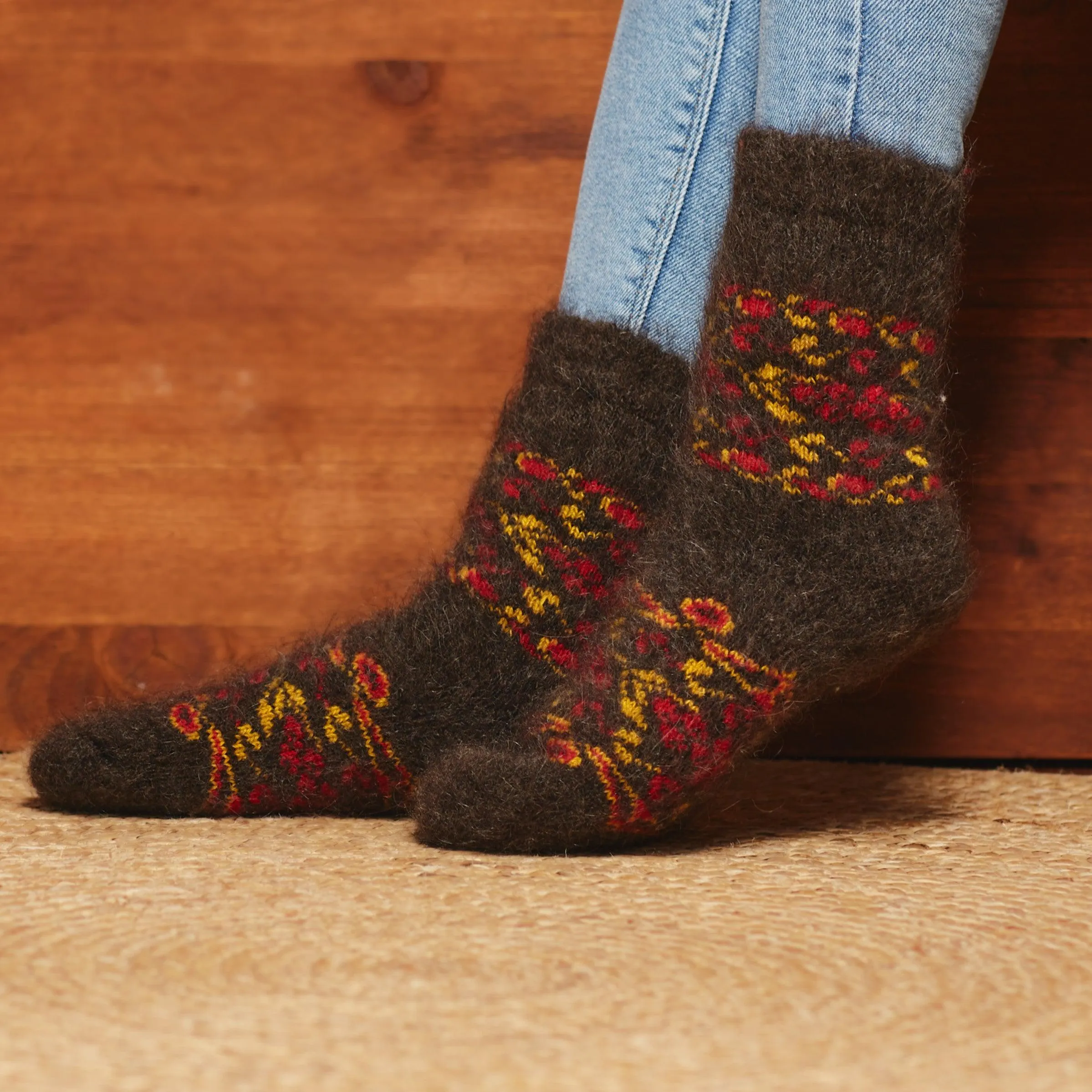Unisex Old World Charm Goat Wool Thick Crew Socks