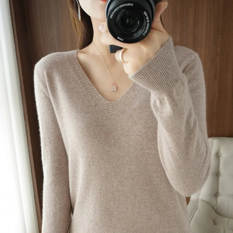 Women V-neck Slim Knitted Pullover